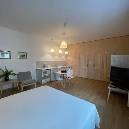 Mily Apartament Ustrzyki Dolne Exterior foto
